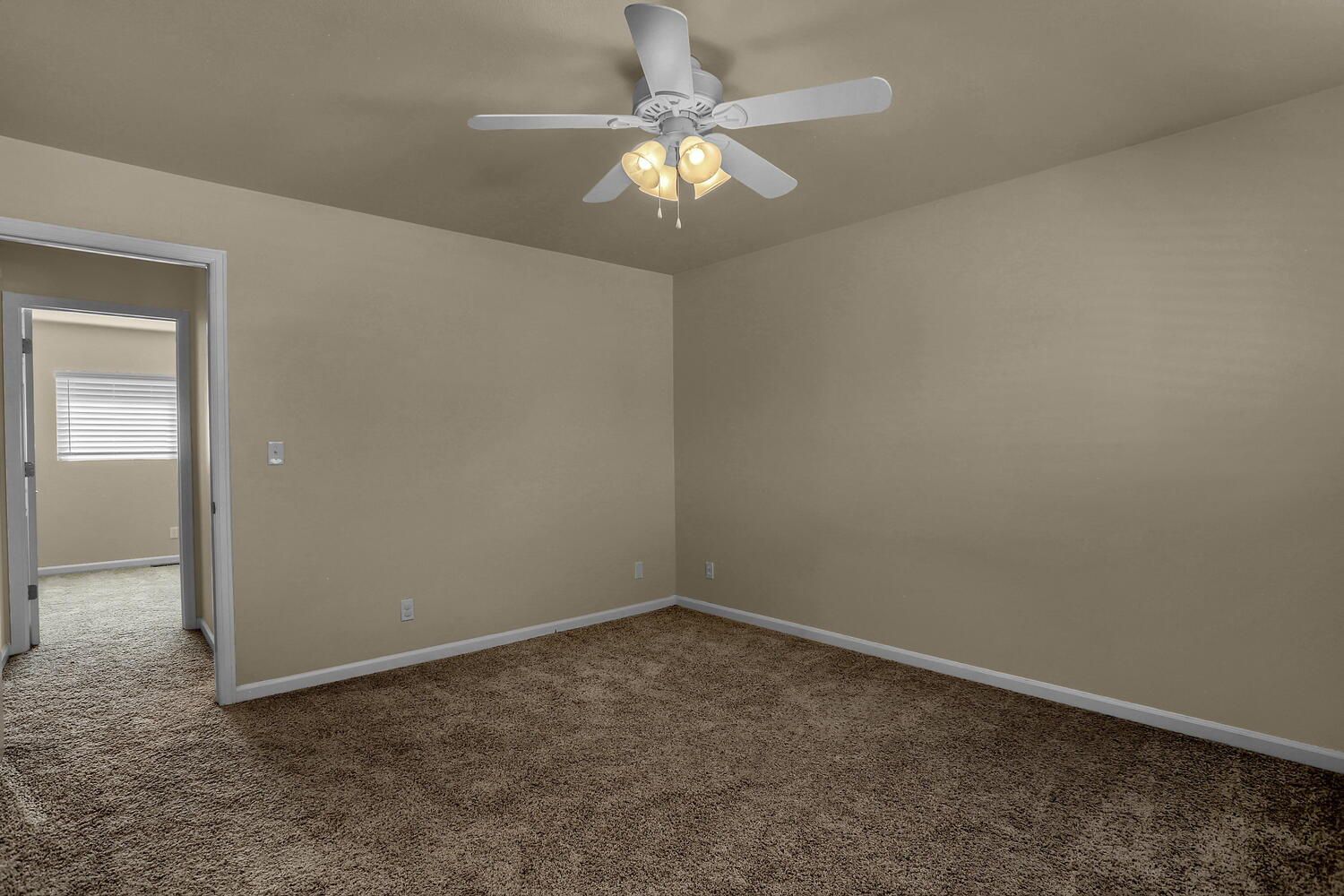 Beautifully Updated 2-Bedroom End-Unit Townhome Near Peterson Space Force Base property image