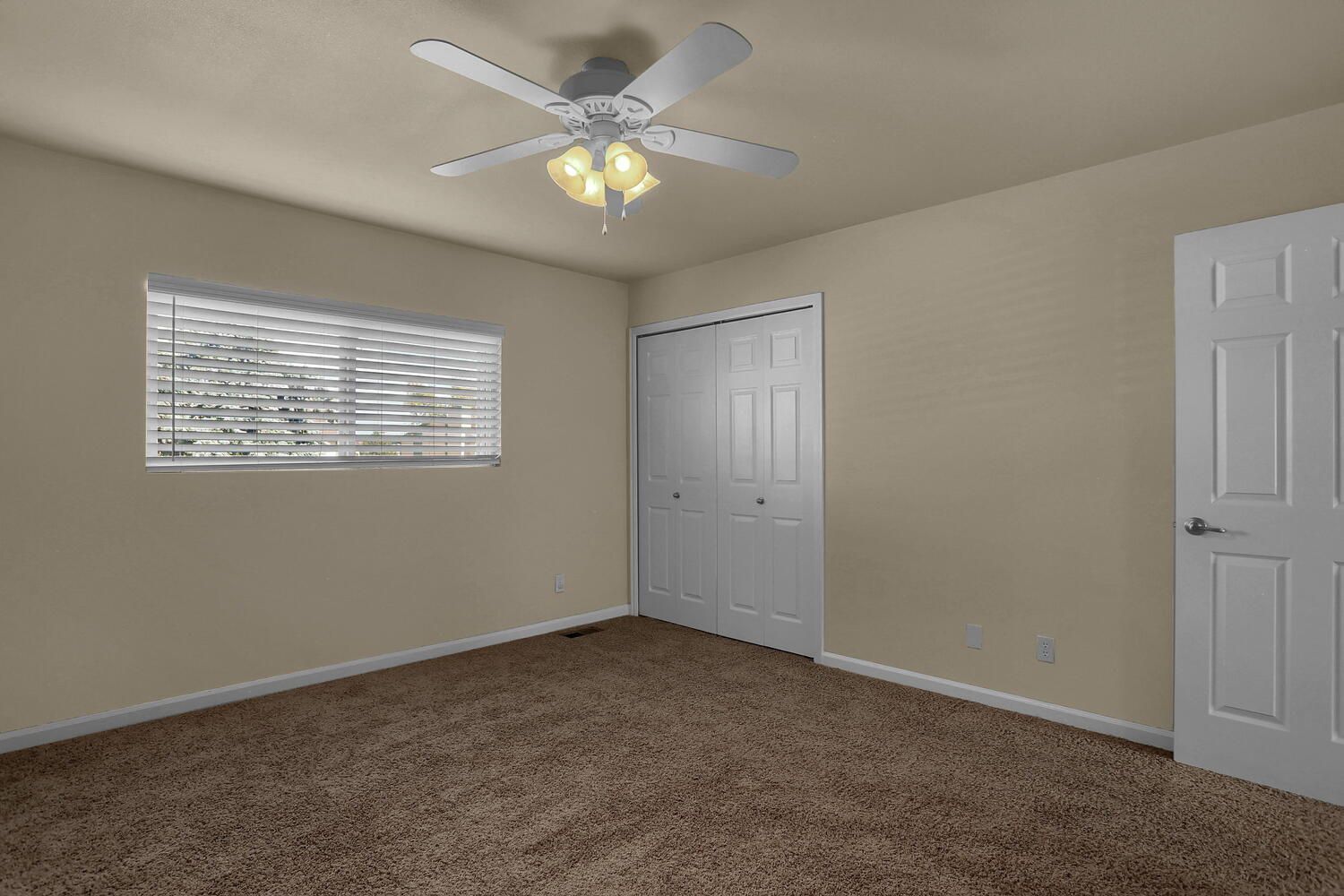 Beautifully Updated 2-Bedroom End-Unit Townhome Near Peterson Space Force Base property image