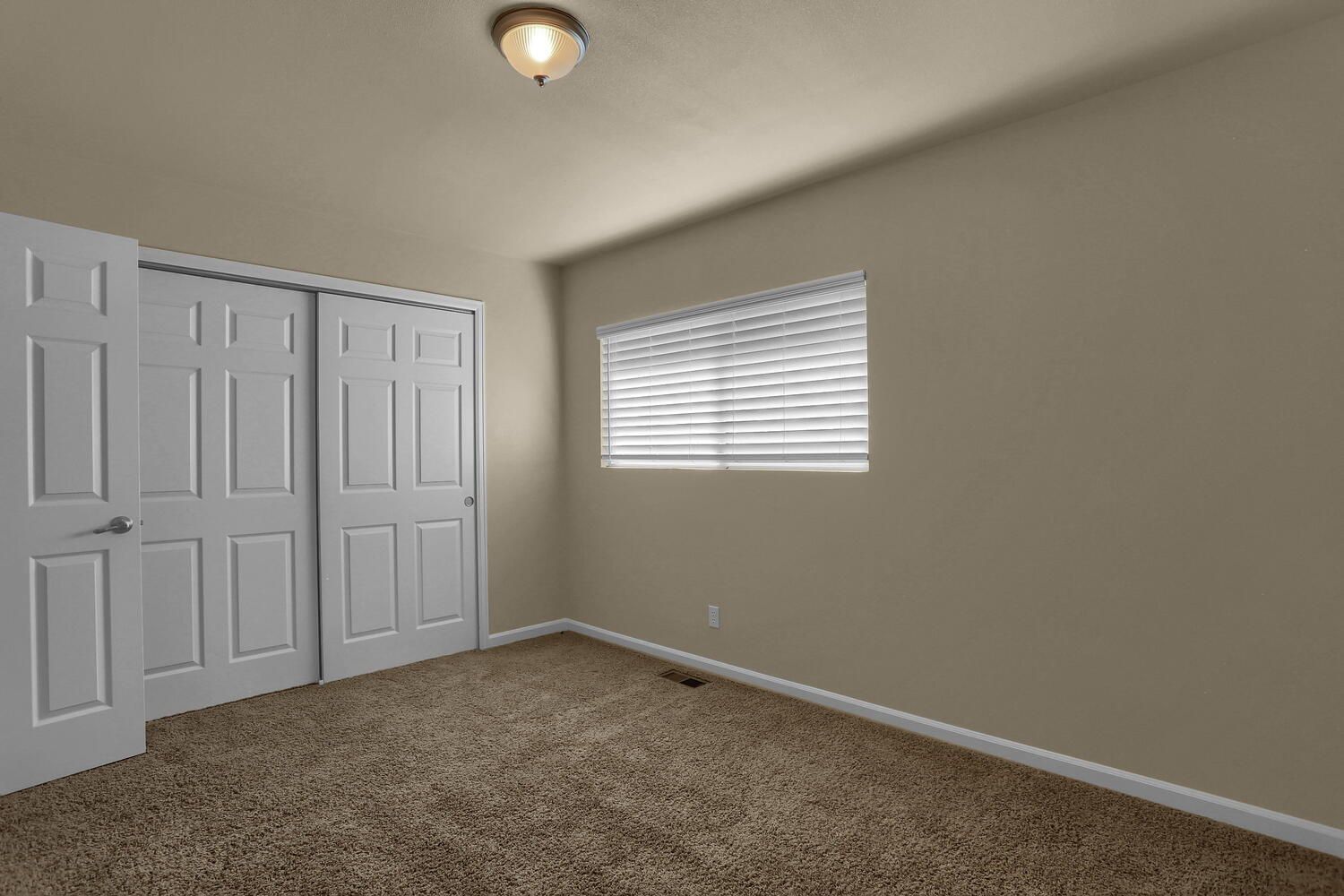 Beautifully Updated 2-Bedroom End-Unit Townhome Near Peterson Space Force Base property image
