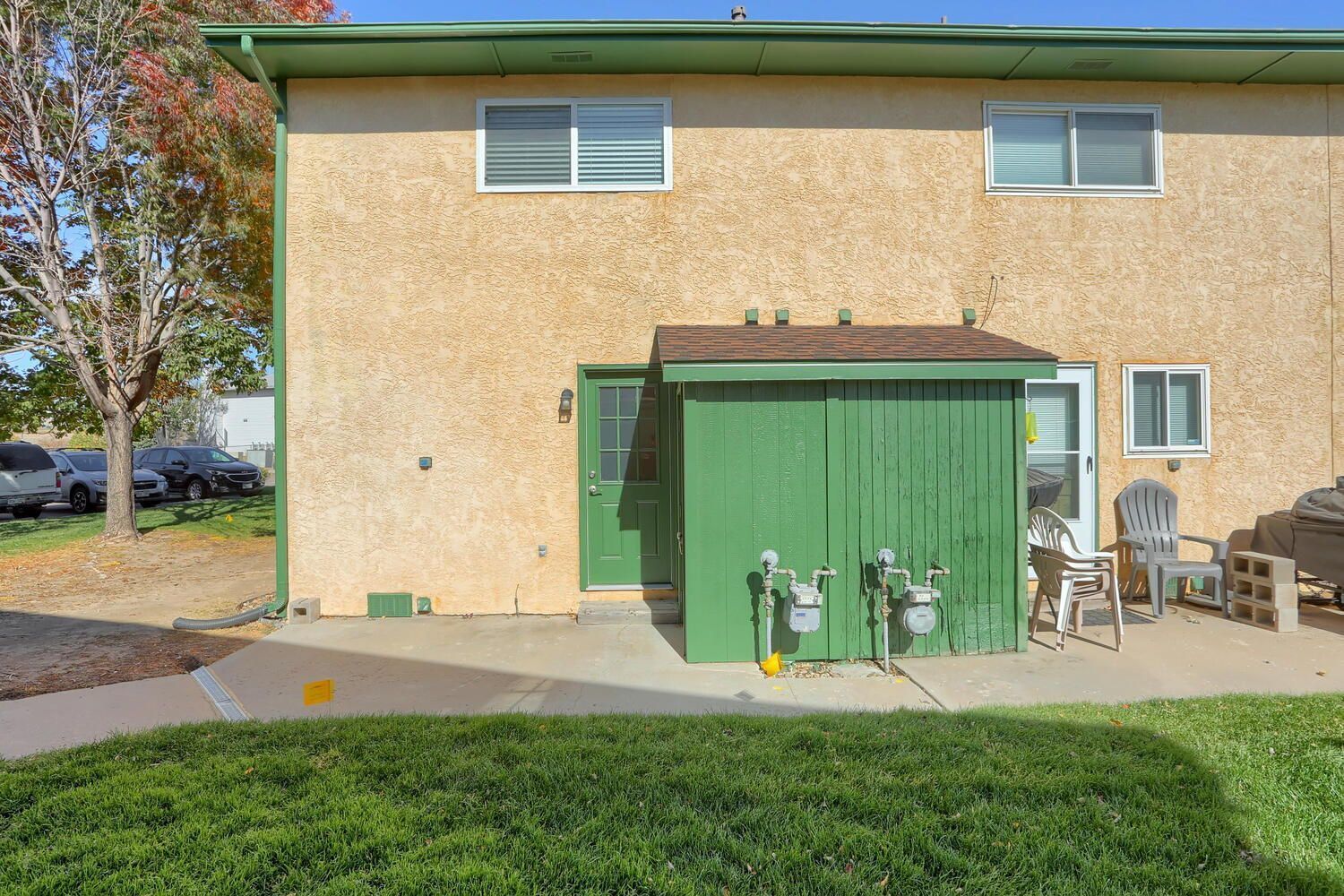 Beautifully Updated 2-Bedroom End-Unit Townhome Near Peterson Space Force Base property image