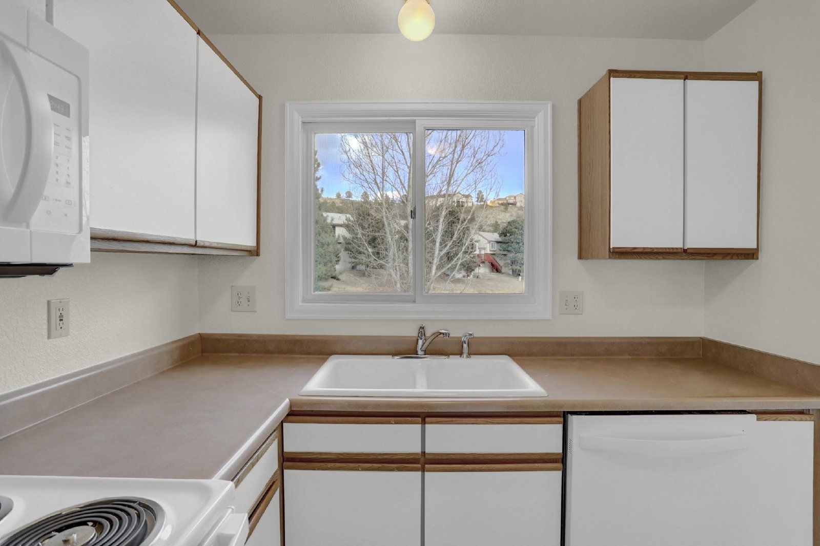 $1,000 Off First Full Month! Spacious 3-Bedroom Condo on Colorado Springs' Desirable Westside – Available Now property image