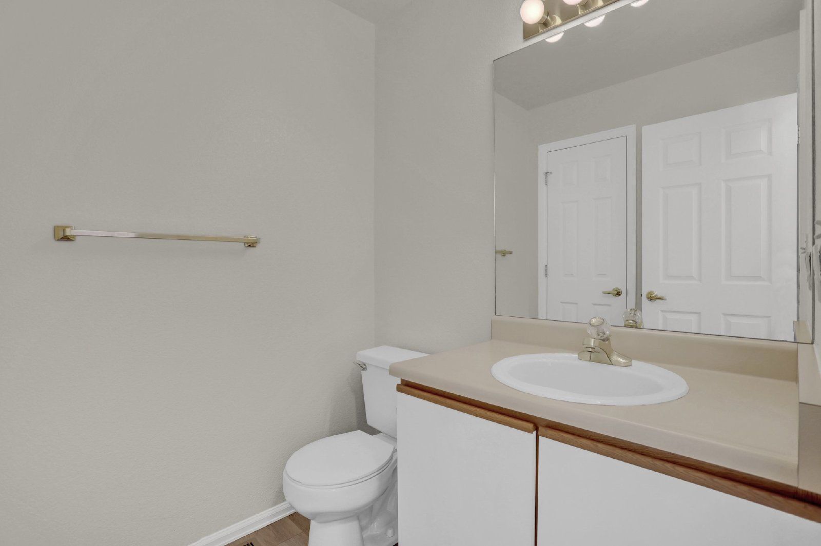 $1,000 Off First Full Month! Spacious 3-Bedroom Condo on Colorado Springs' Desirable Westside – Available Now property image