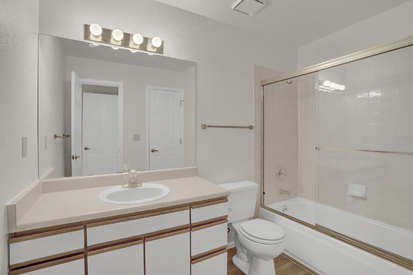 $1,000 Off First Full Month! Spacious 3-Bedroom Condo on Colorado Springs' Desirable Westside – Available Now property image