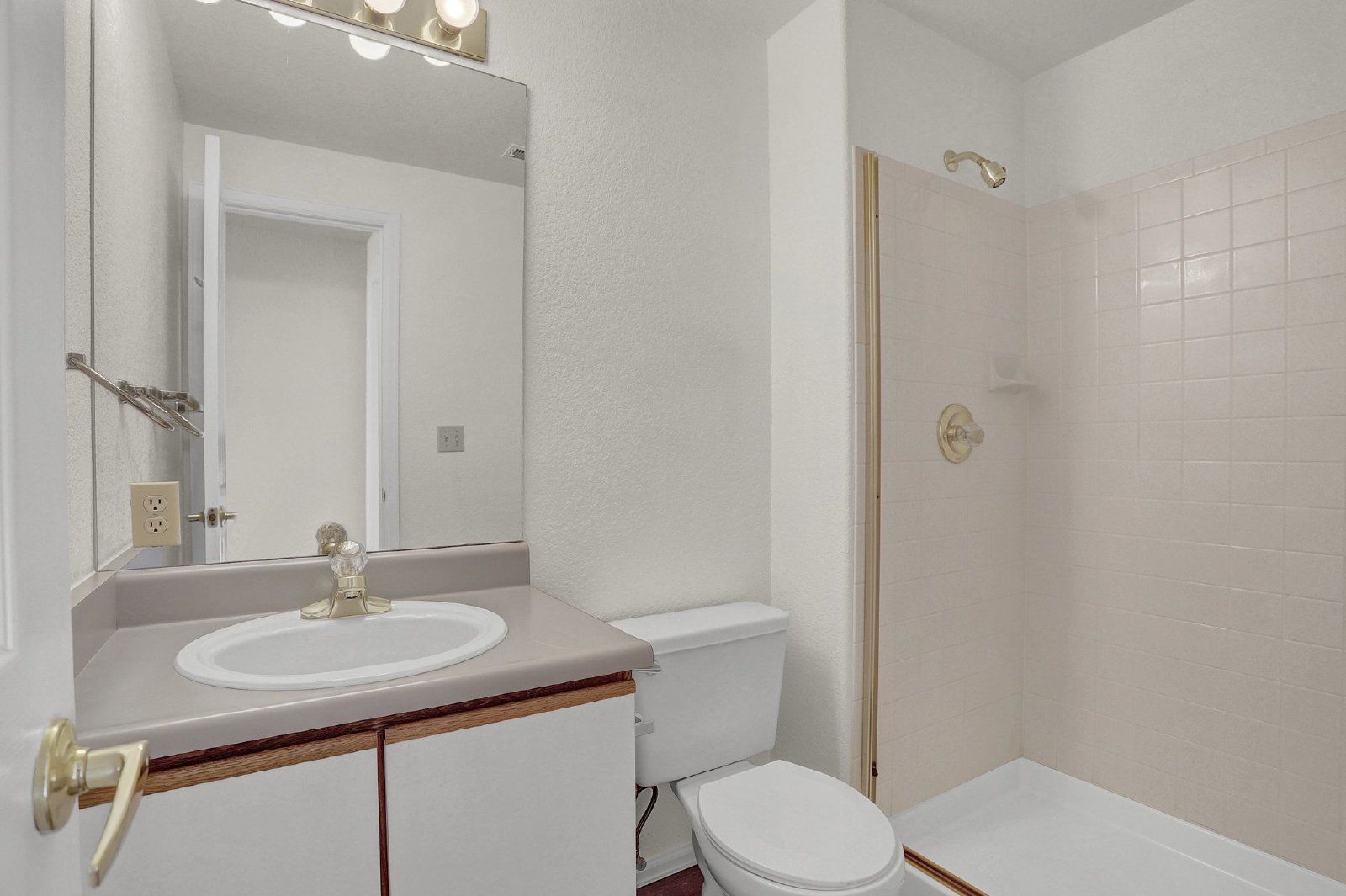 $1,000 Off First Full Month! Spacious 3-Bedroom Condo on Colorado Springs' Desirable Westside – Available Now property image