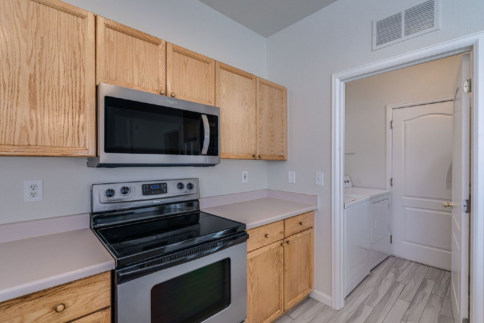 Available December 1st – Holiday Move-In Special! // 965 Evening Star Court | Available Now | 1,309 Sq Ft | 3 Bed | 2.5 Bath | 2-Car Garage property image