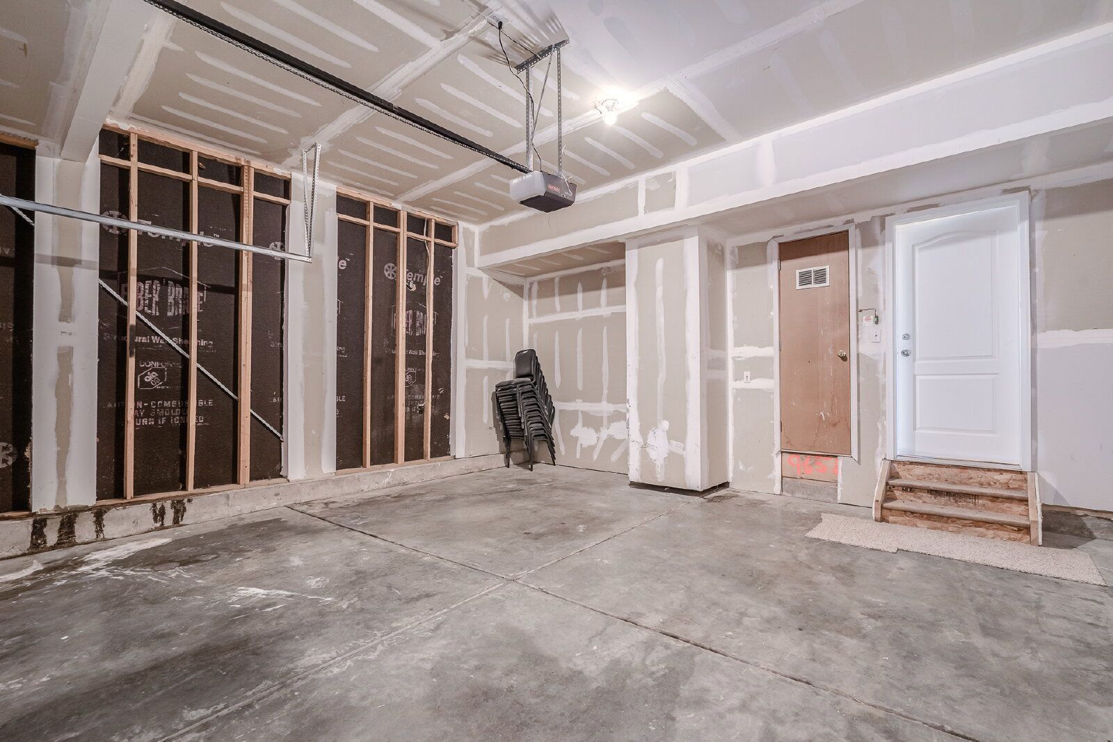 Available December 1st – Holiday Move-In Special! // 965 Evening Star Court | Available Now | 1,309 Sq Ft | 3 Bed | 2.5 Bath | 2-Car Garage property image