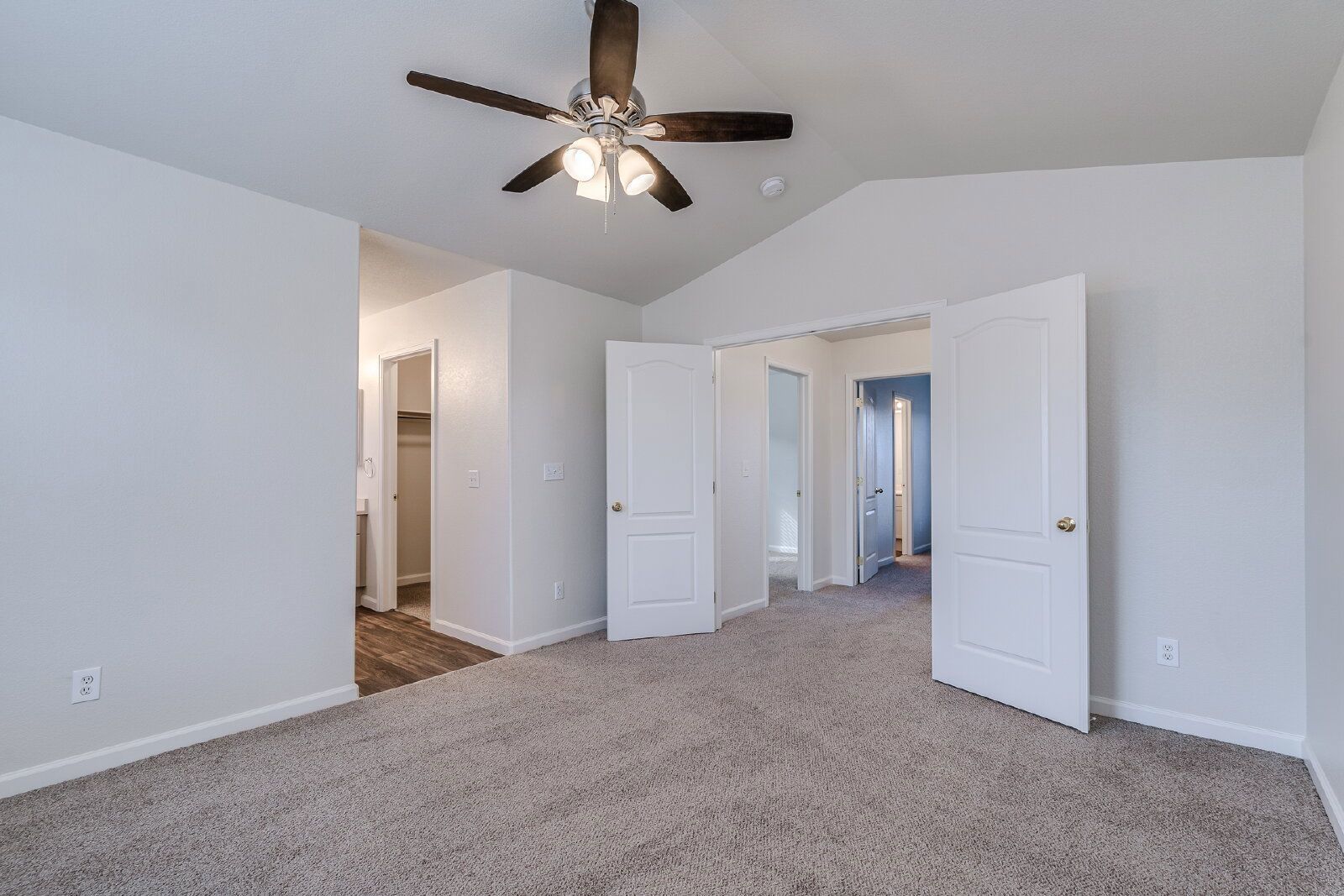 Available December 1st – Holiday Move-In Special! // 965 Evening Star Court | Available Now | 1,309 Sq Ft | 3 Bed | 2.5 Bath | 2-Car Garage property image