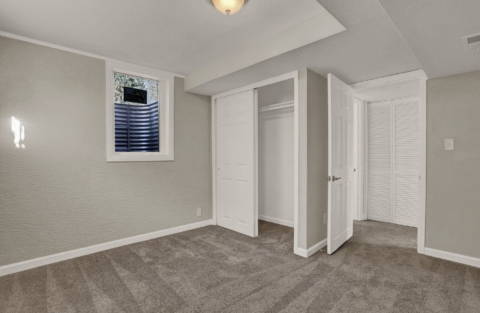 Westside Gem! 4 Beds, 3 Baths, Over 2,500 Sq Ft – Act Fast! property image