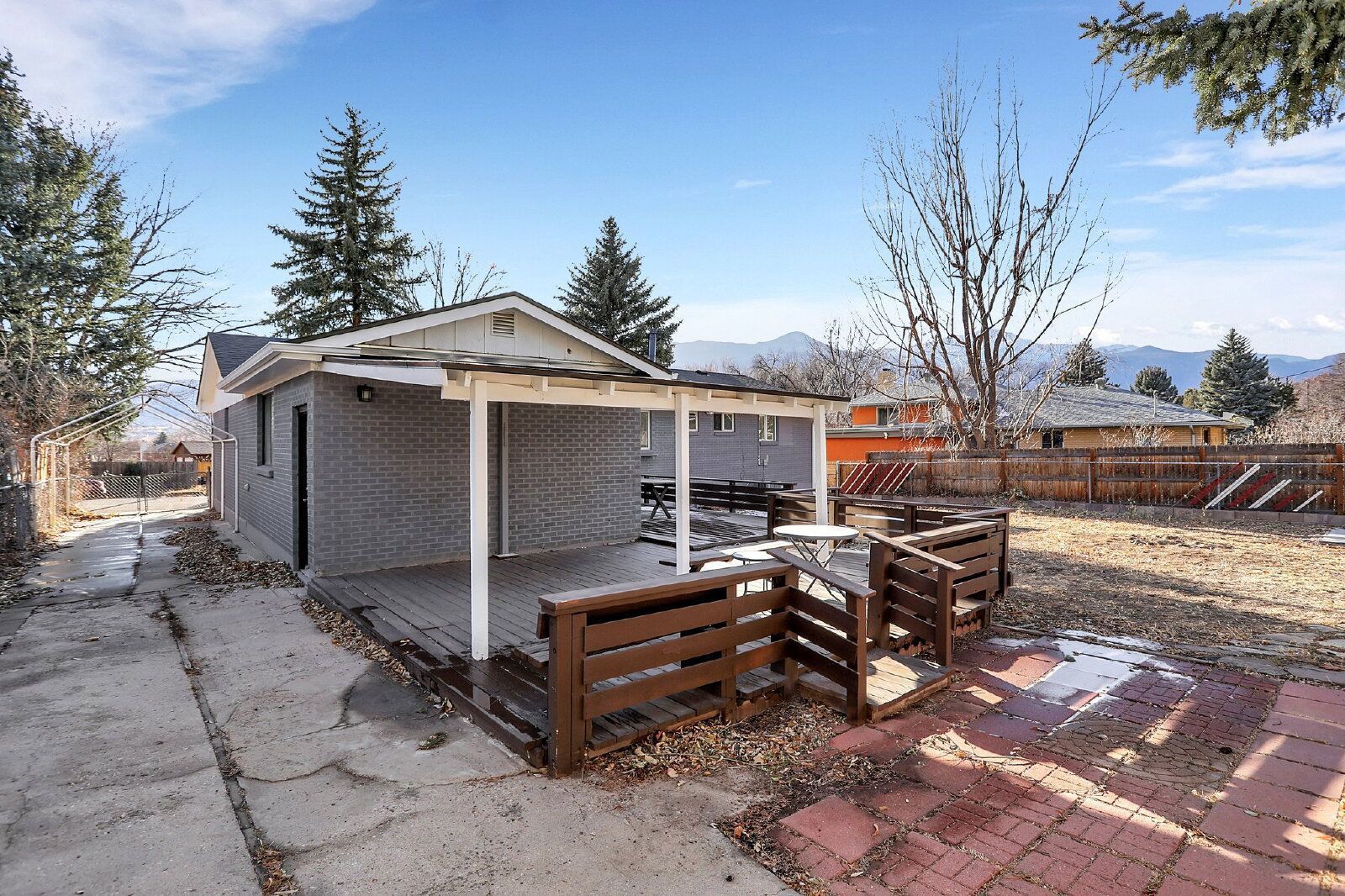 Westside Gem! 4 Beds, 3 Baths, Over 2,500 Sq Ft – Act Fast! property image