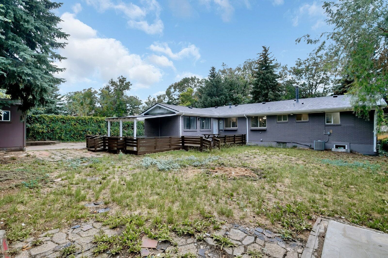 Westside Gem! 4 Beds, 3 Baths, Over 2,500 Sq Ft – Act Fast! property image